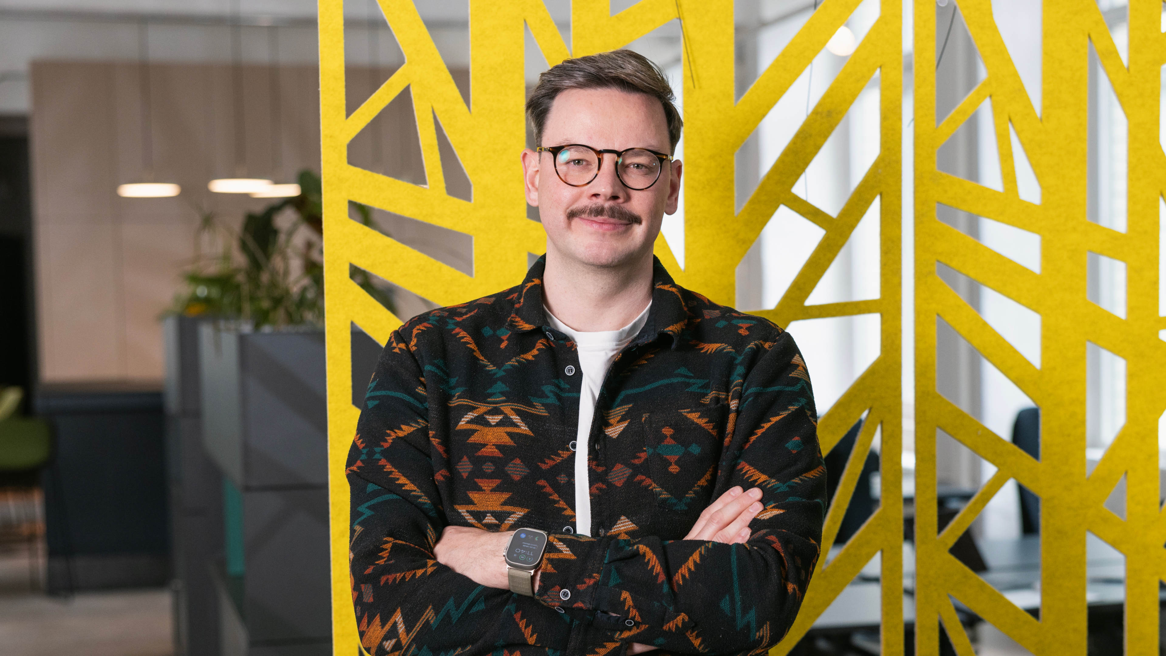 schwarz-weiß Foto Testimonial Marius Hanke Insight Tax