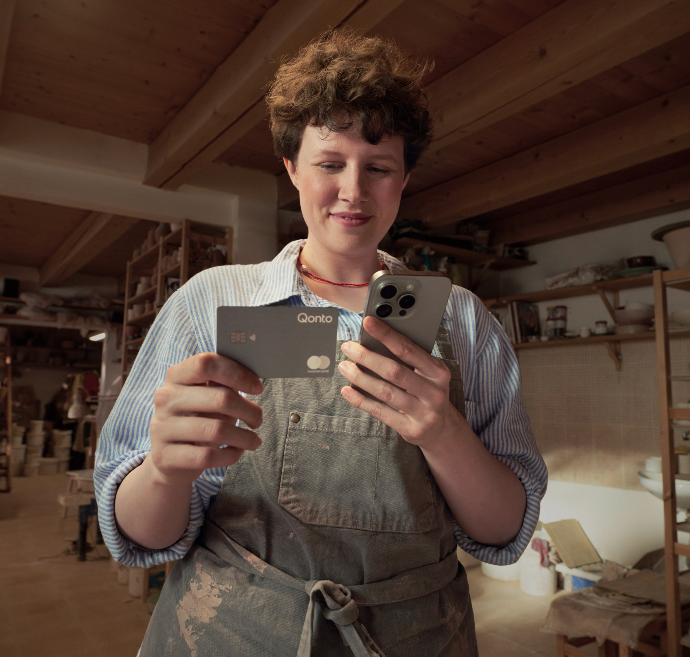 WEB Photo Hero TopicHighlight Bento Brand Campaign Solo Woman