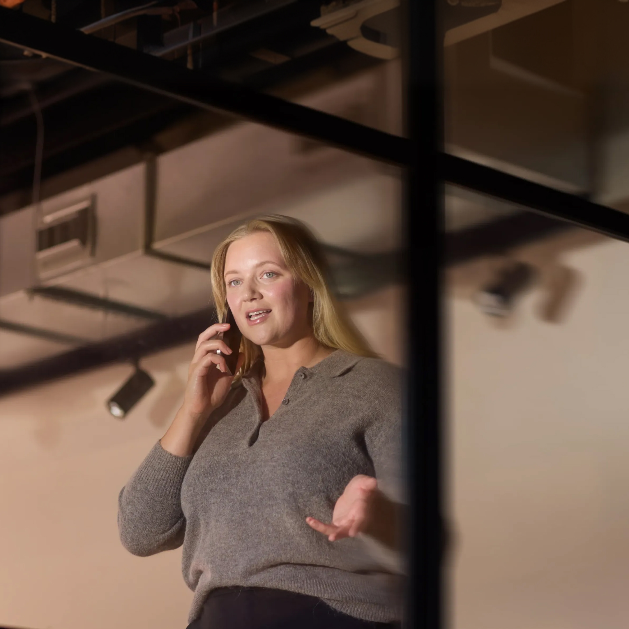 WEB BrandPhoto Hero TopicHighlight Bento Headline Cards Tiles Solo Call E01 WbRvmp