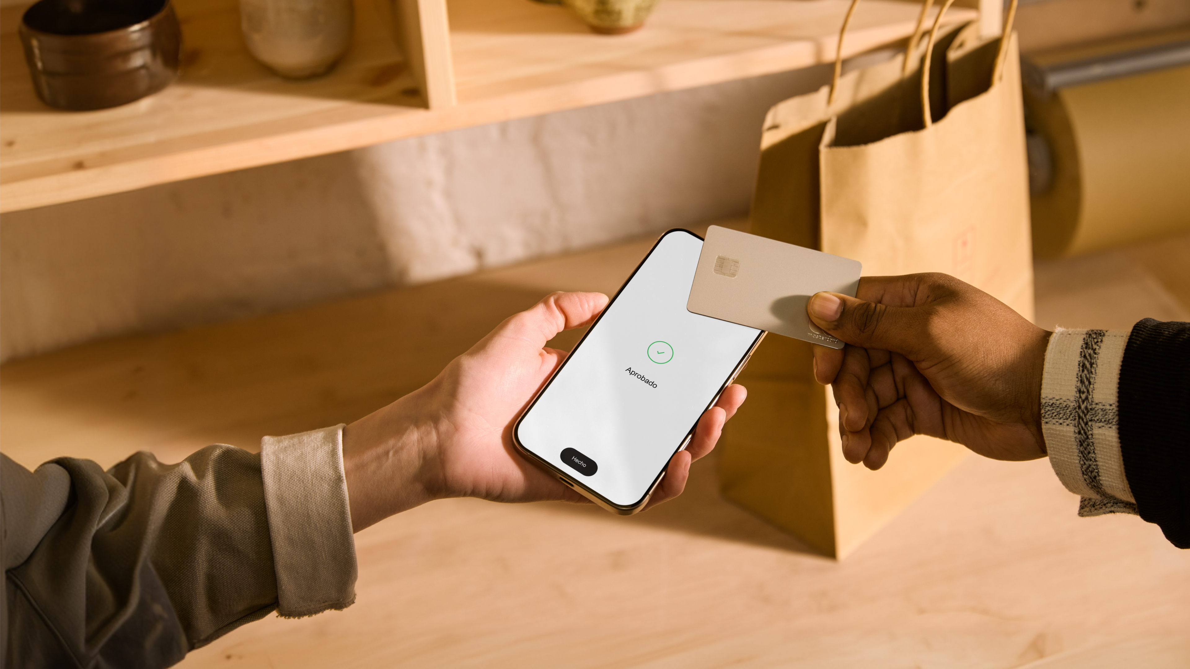 Tarjetas de maquetación de marca web Bento Titular Mujer trabajadora Portátil WbRvmp