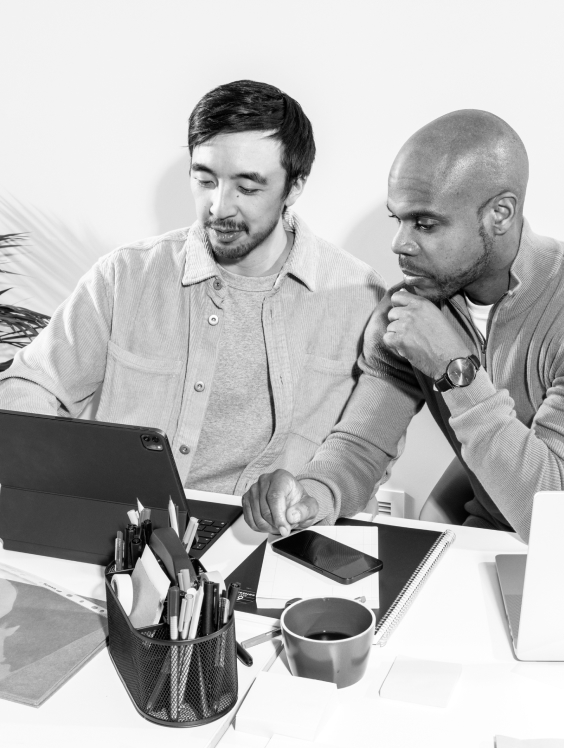 Tablette de travail pour hommes, sujet photo noir et blanc